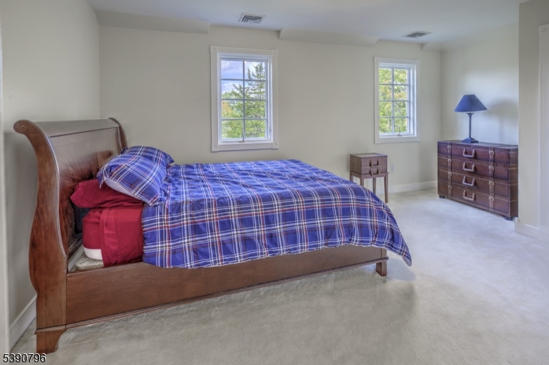 6 Wright Ln