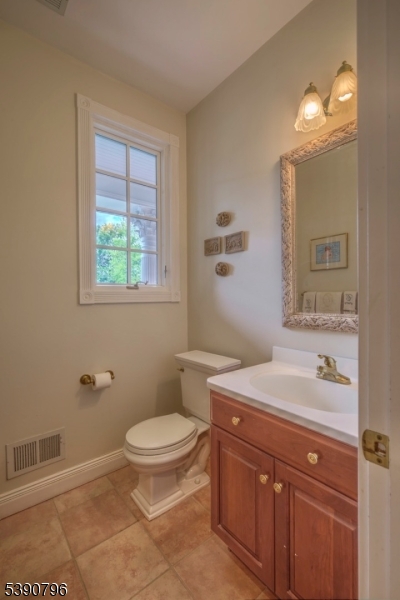 6 Wright Ln