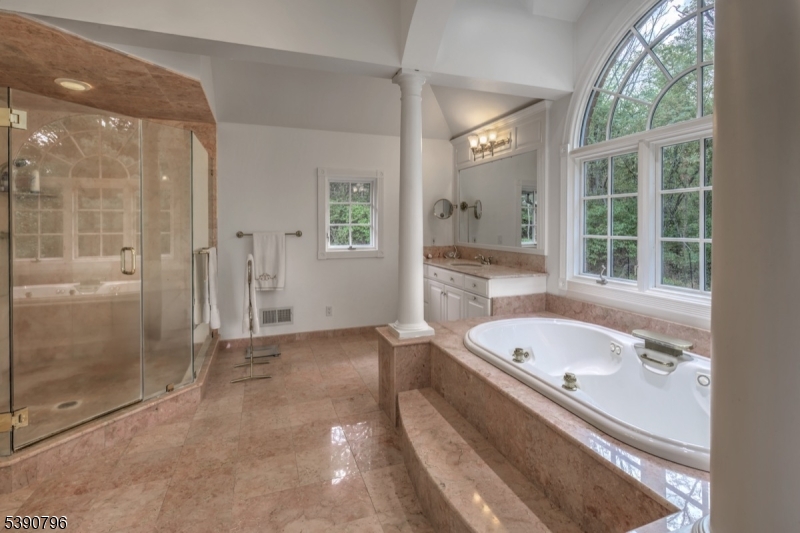 6 Wright Ln