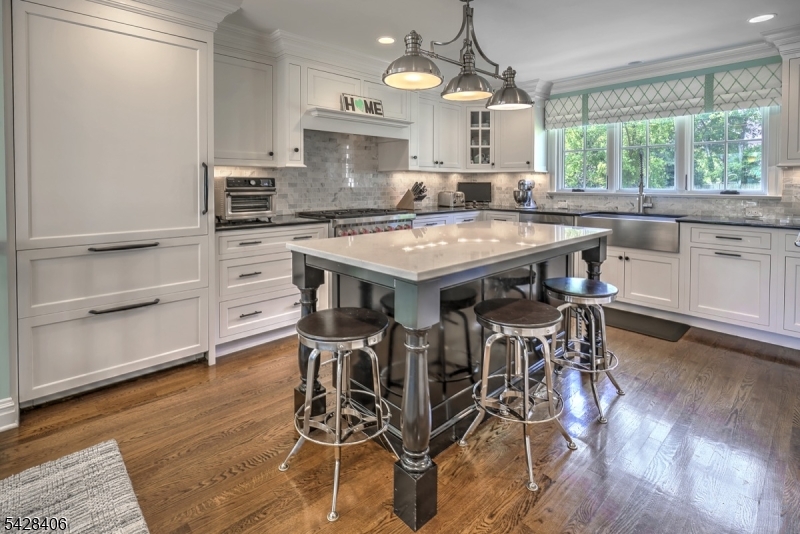 40 Sunnybrook Rd