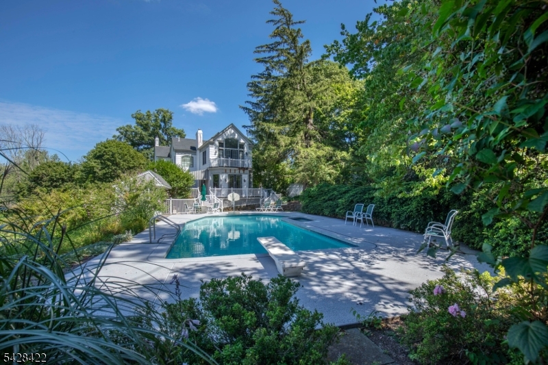 270 Mendham Rd