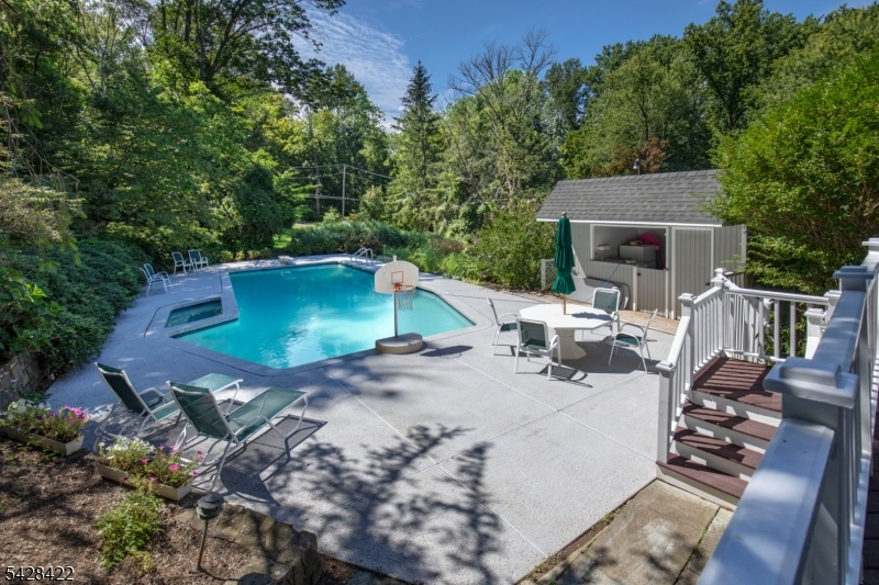 270 Mendham Rd