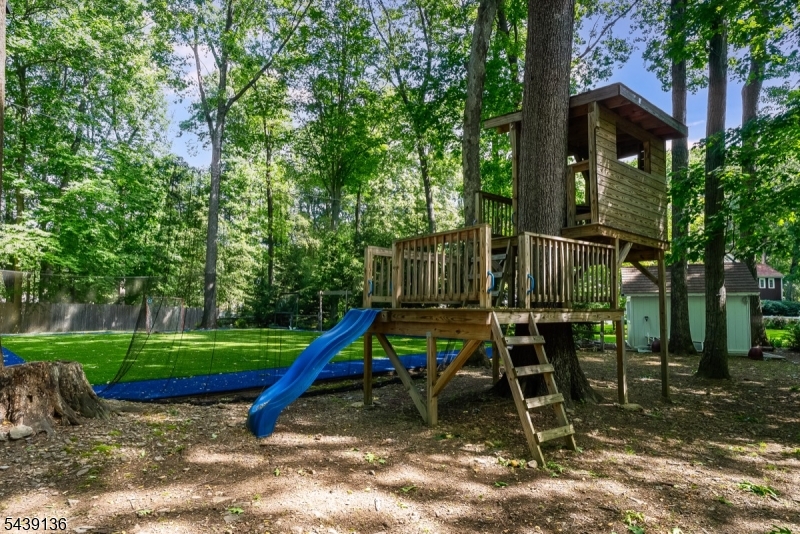 11 Red Oak Row