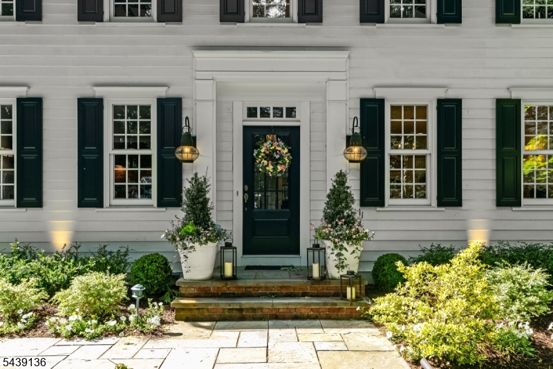 11 Red Oak Row