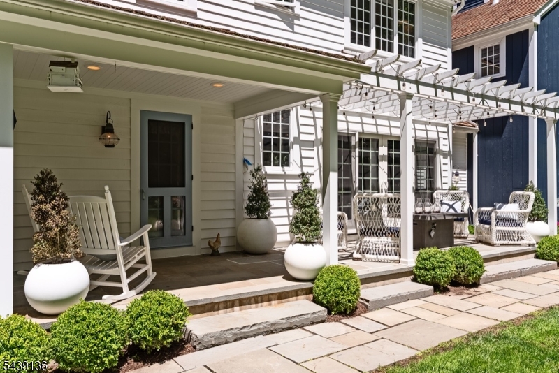 11 Red Oak Row
