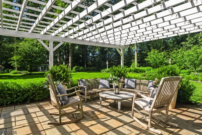 11 Red Oak Row