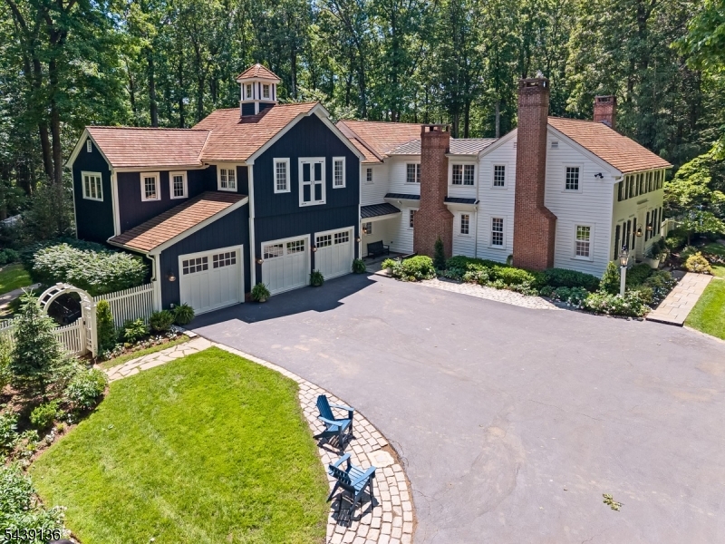 11 Red Oak Row
