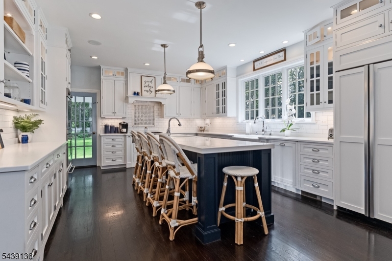 11 Red Oak Row
