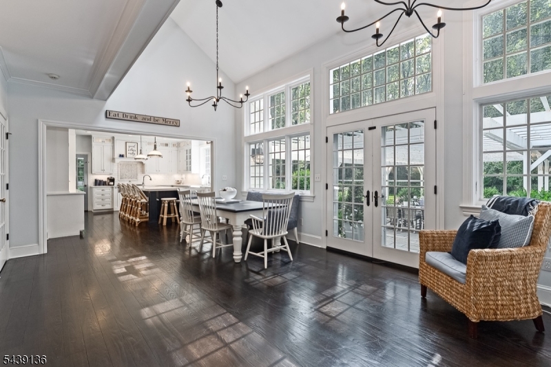 11 Red Oak Row