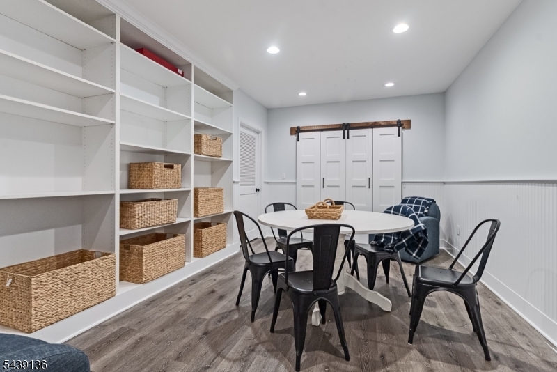 11 Red Oak Row