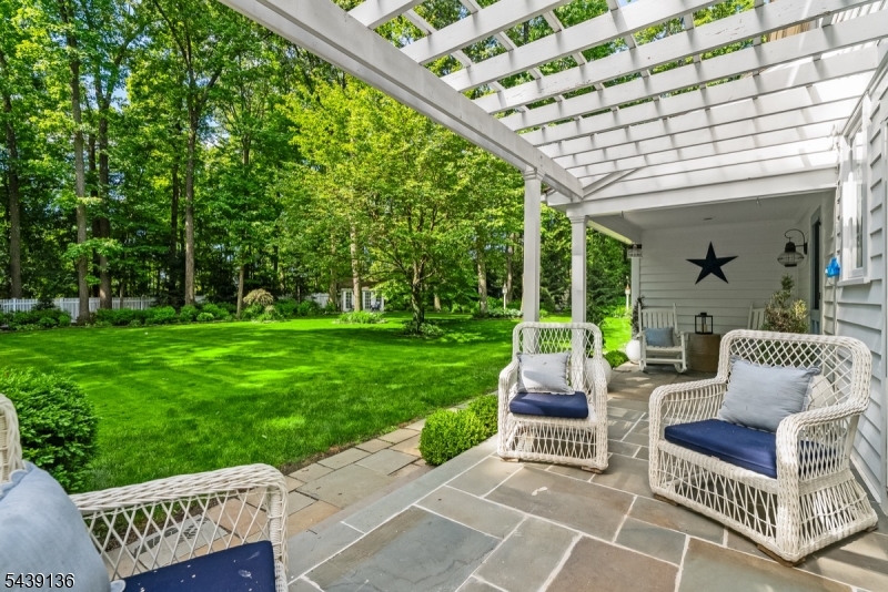 11 Red Oak Row