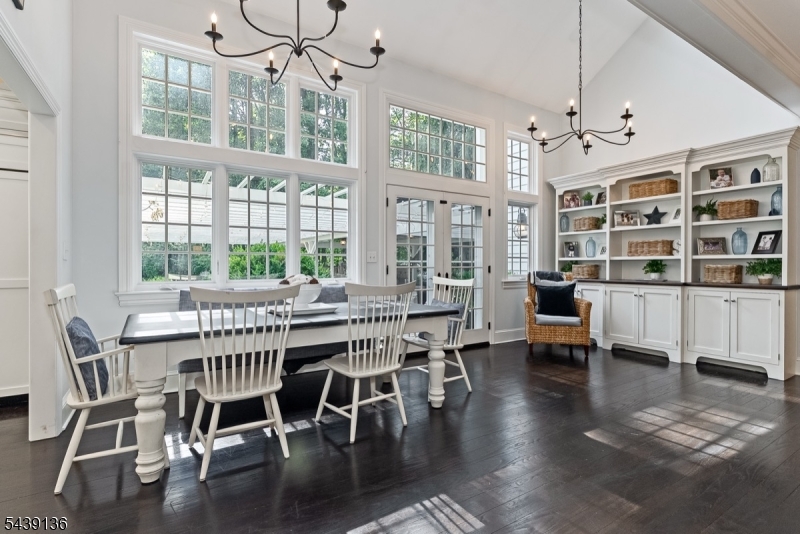 11 Red Oak Row