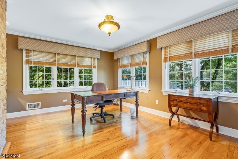 4 Barberry Row