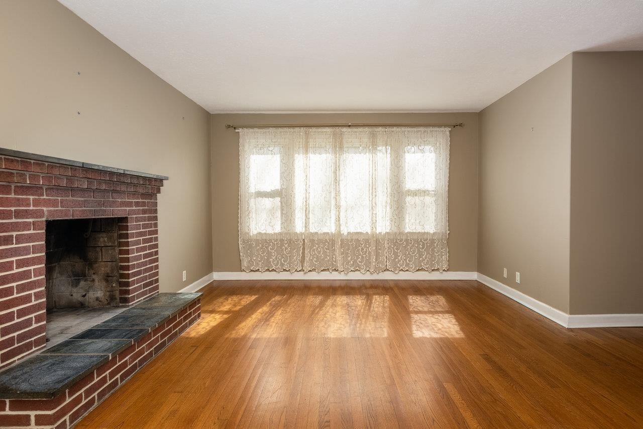 1401 4TH ST