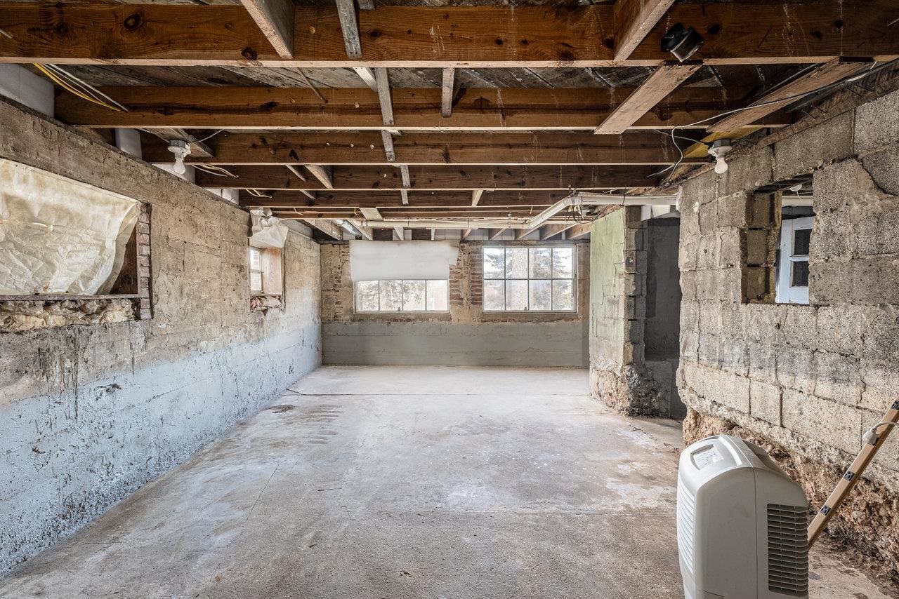 1401 4TH ST