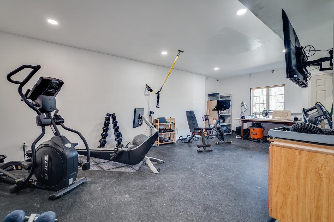2279 LANIER LN