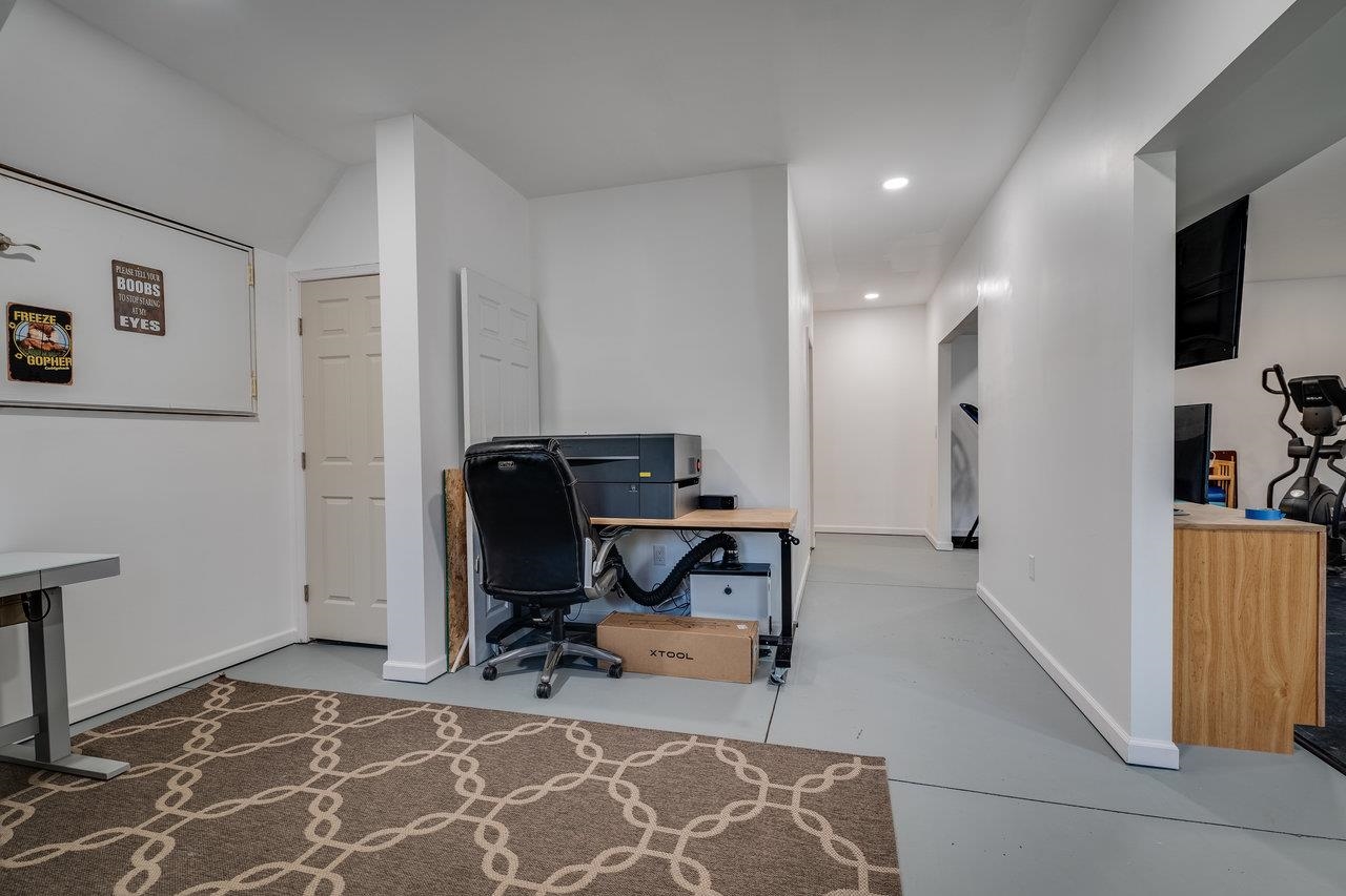 2279 LANIER LN