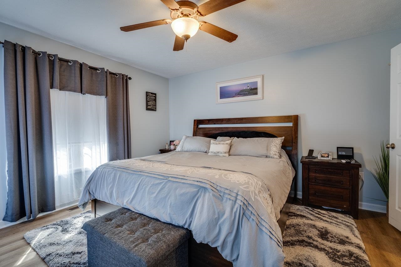 2279 LANIER LN