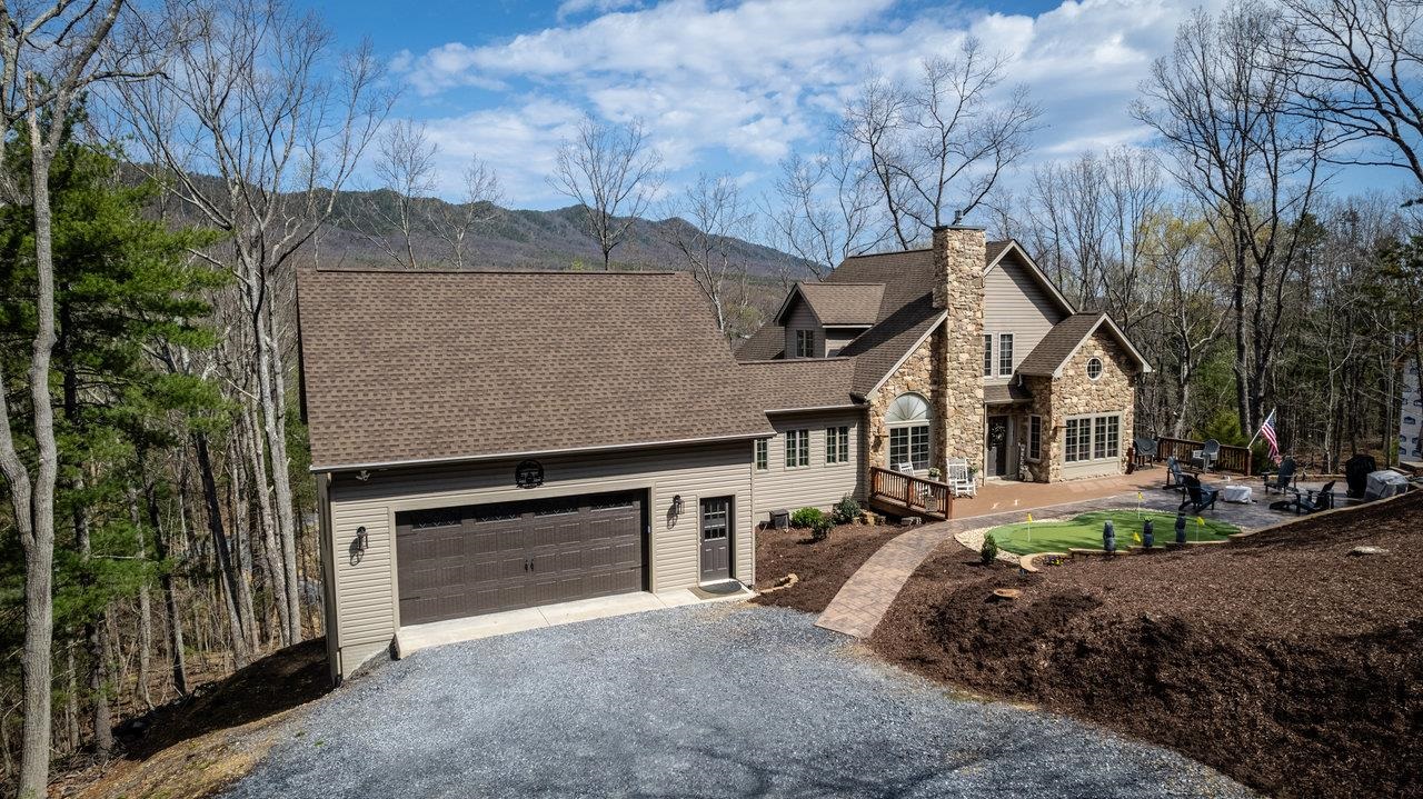 2279 LANIER LN