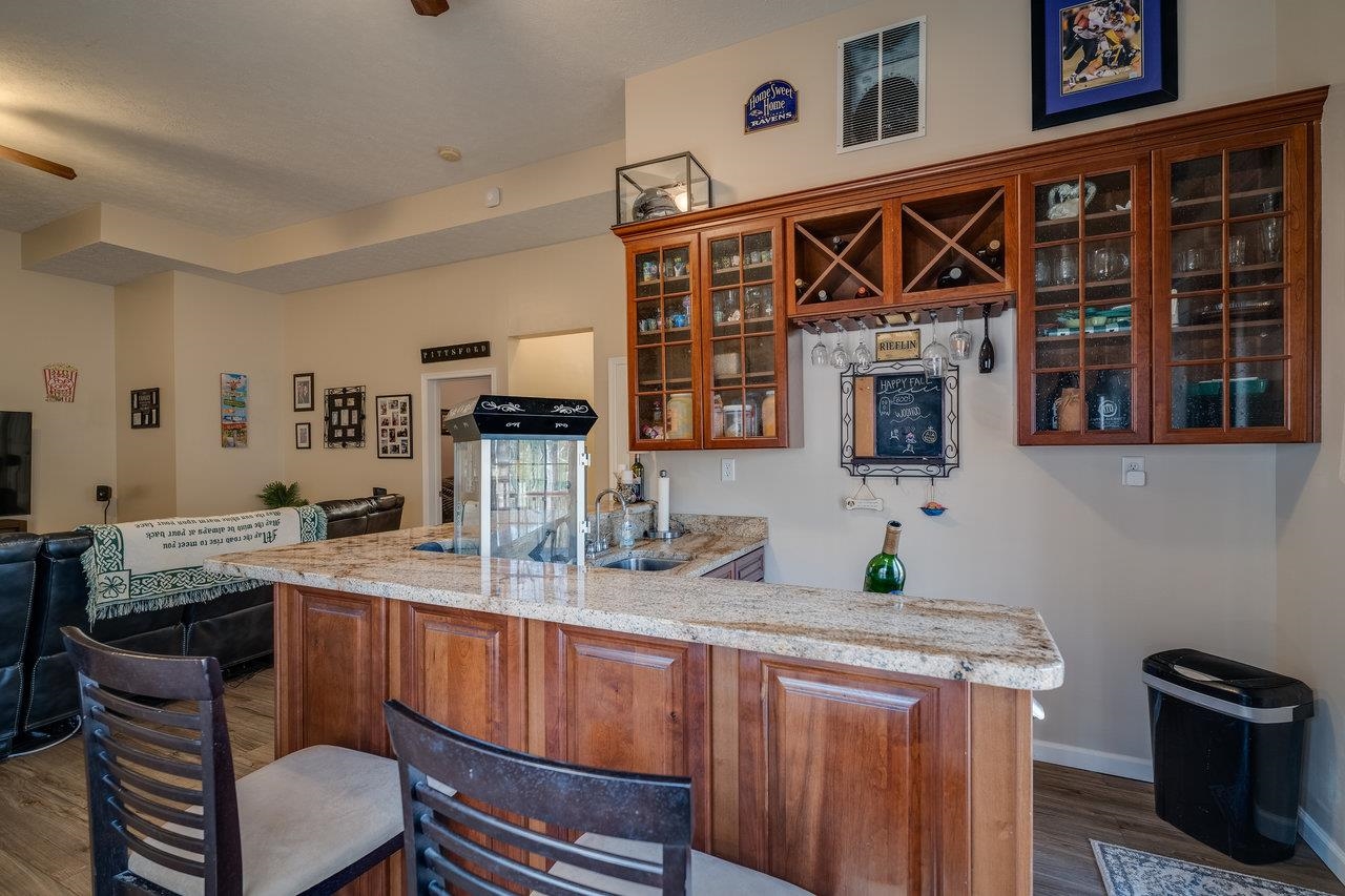 2279 LANIER LN