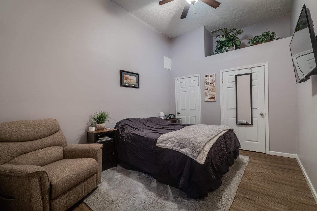 2279 LANIER LN