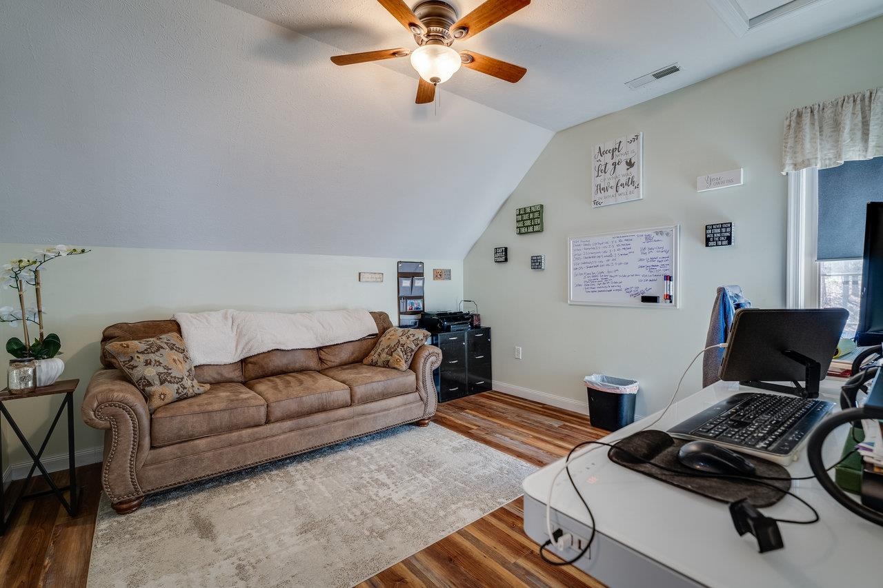 2279 LANIER LN