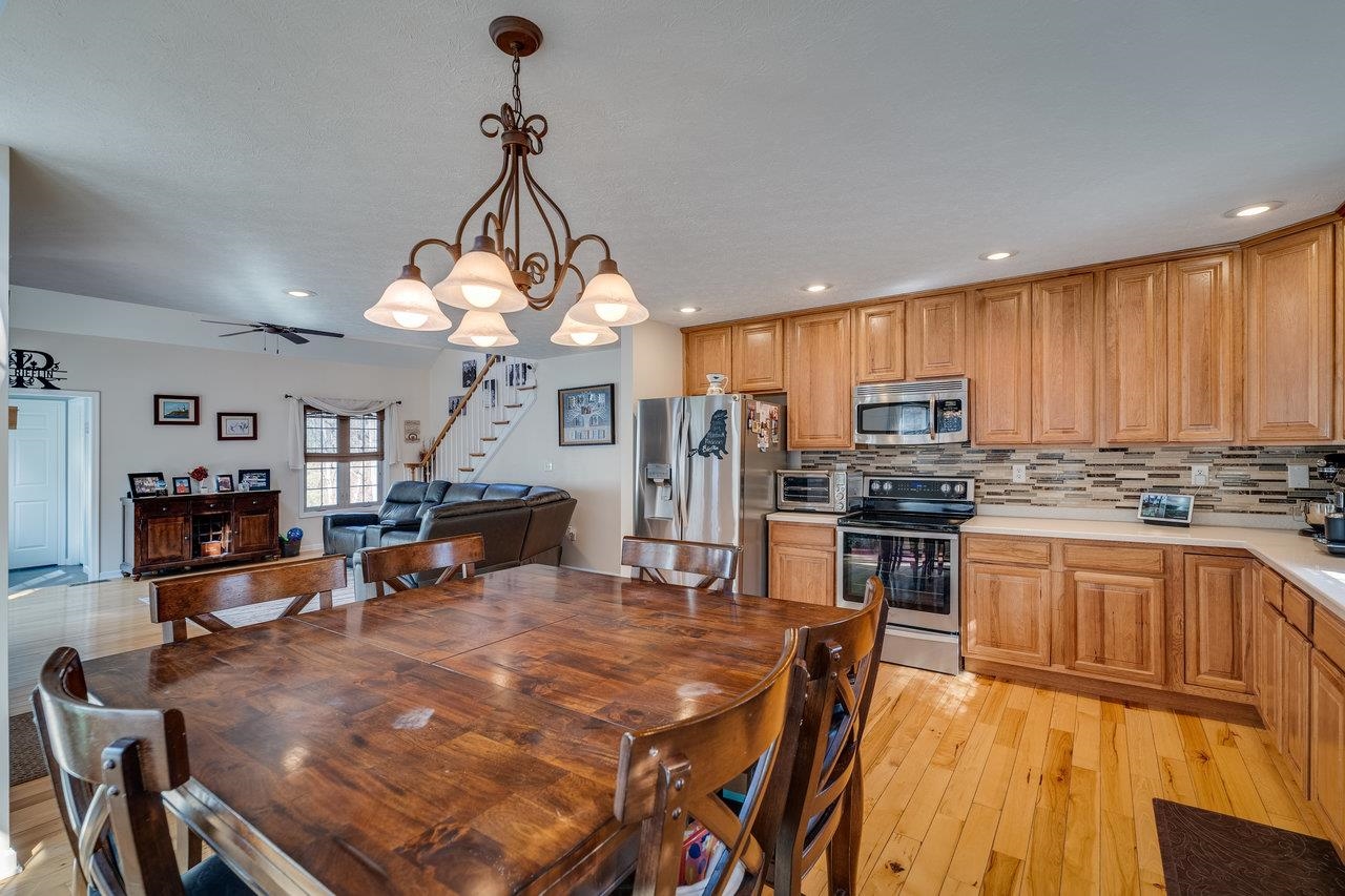 2279 LANIER LN