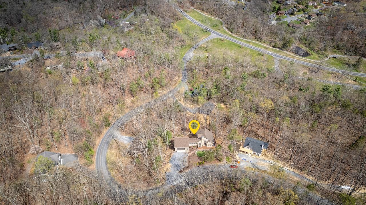 2279 LANIER LN