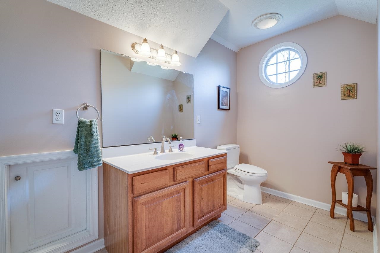 2279 LANIER LN