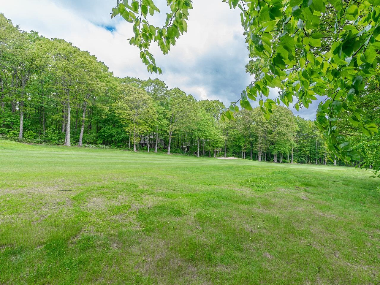 86 FAIRWAY OAKS