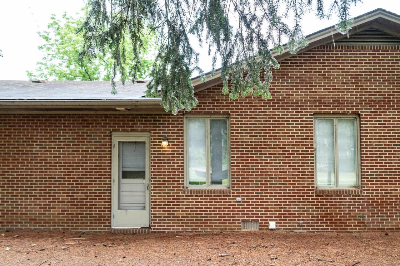 5127 CAPTAIN YANCEY RD
