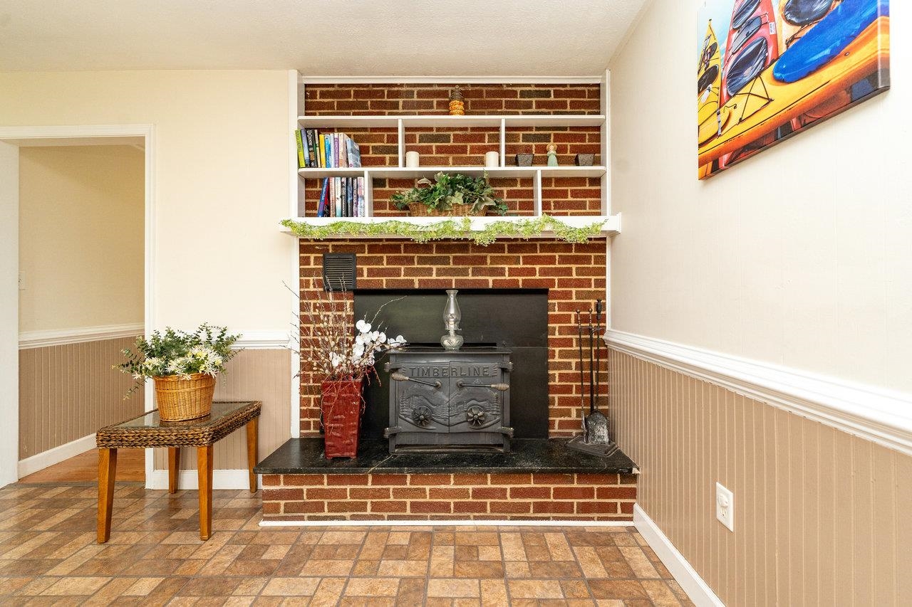 5127 CAPTAIN YANCEY RD
