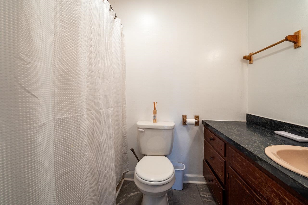 5127 CAPTAIN YANCEY RD
