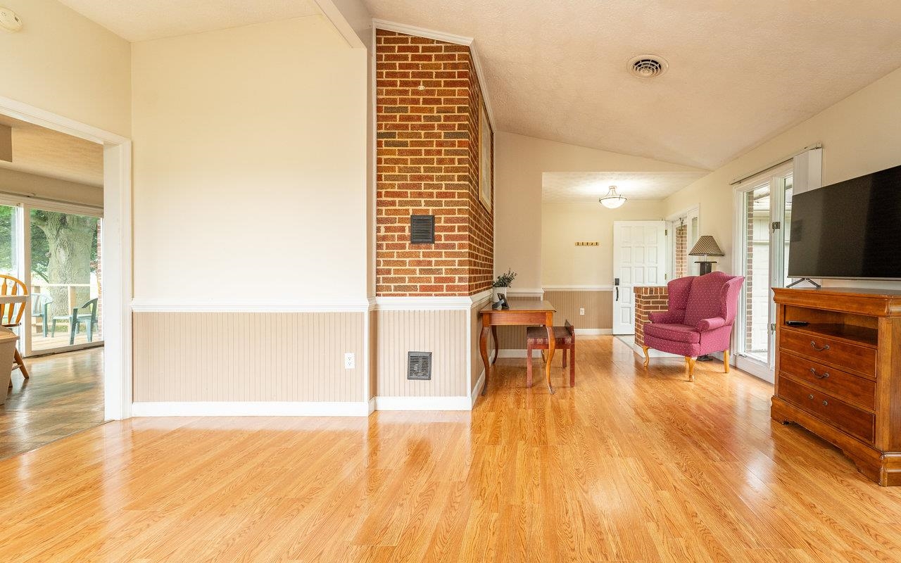 5127 CAPTAIN YANCEY RD