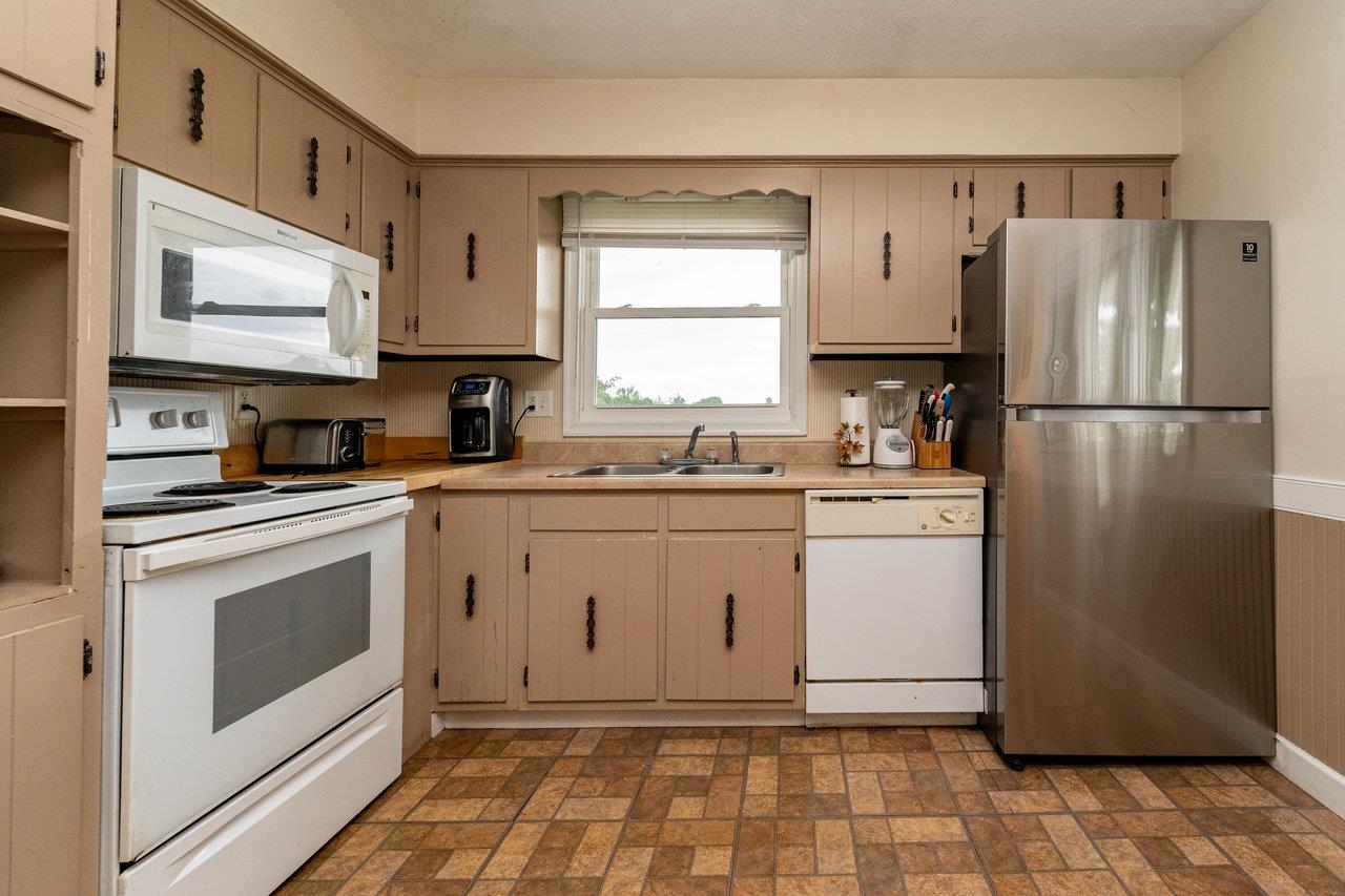 5127 CAPTAIN YANCEY RD