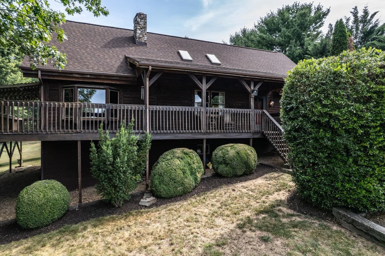 3193 TAYLOR SPRING LN