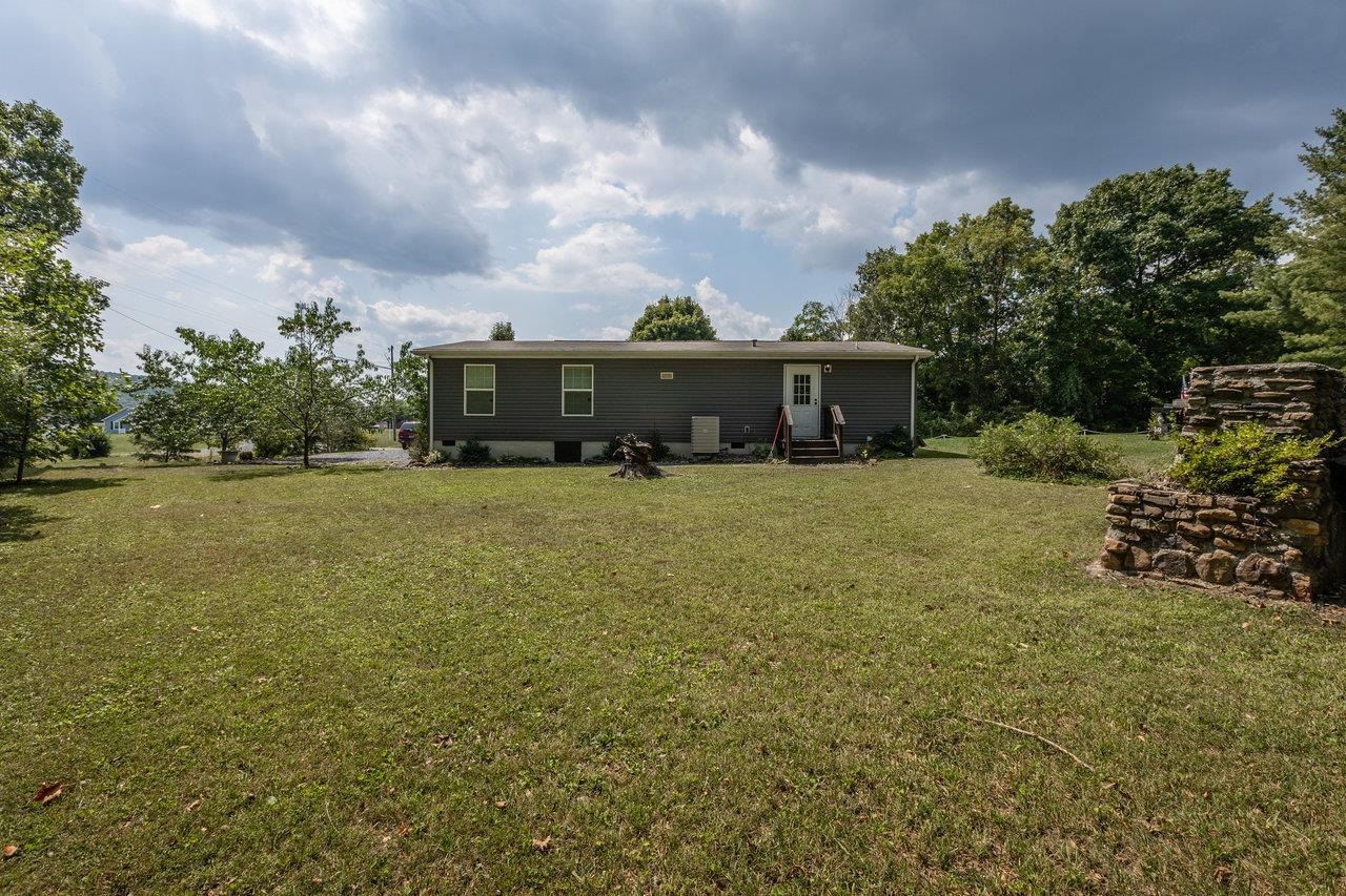 101 BROOKHOLLOW RD