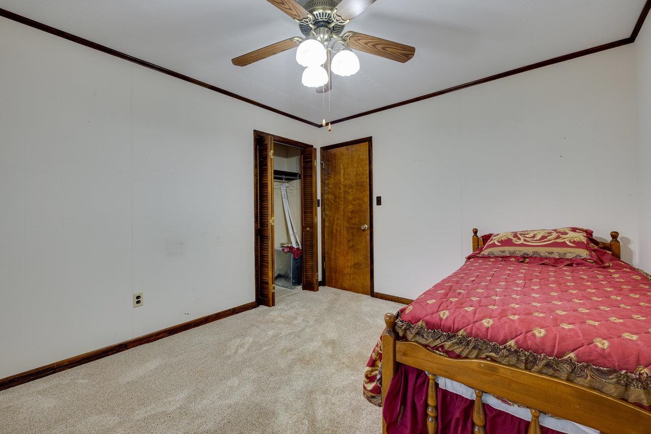 1612 SAMUELS RD