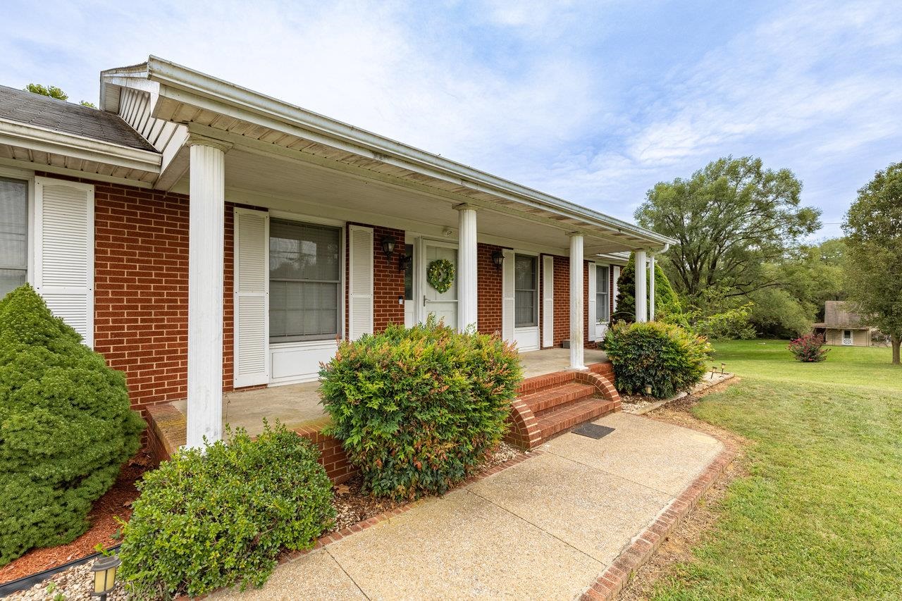 1612 SAMUELS RD
