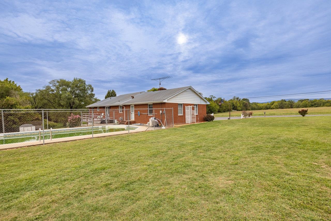 1612 SAMUELS RD
