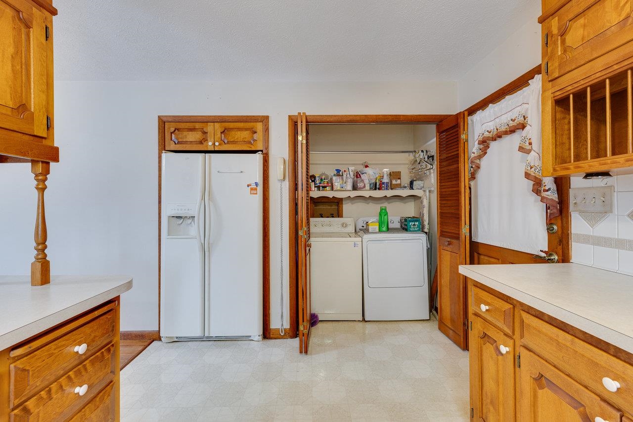 1612 SAMUELS RD