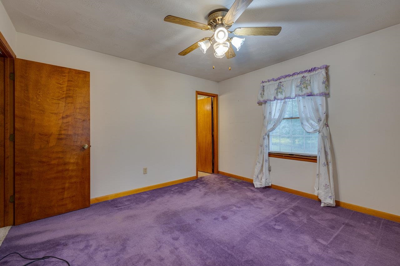 1612 SAMUELS RD