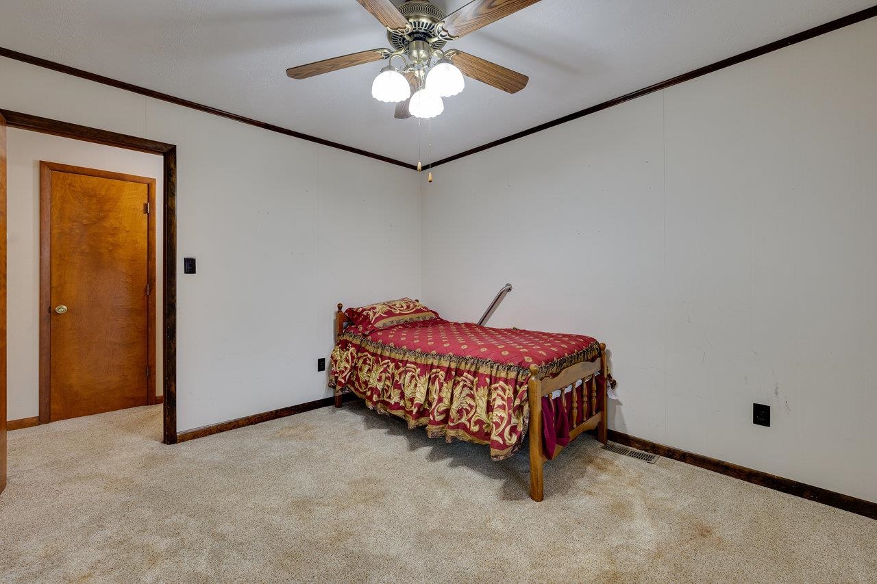 1612 SAMUELS RD
