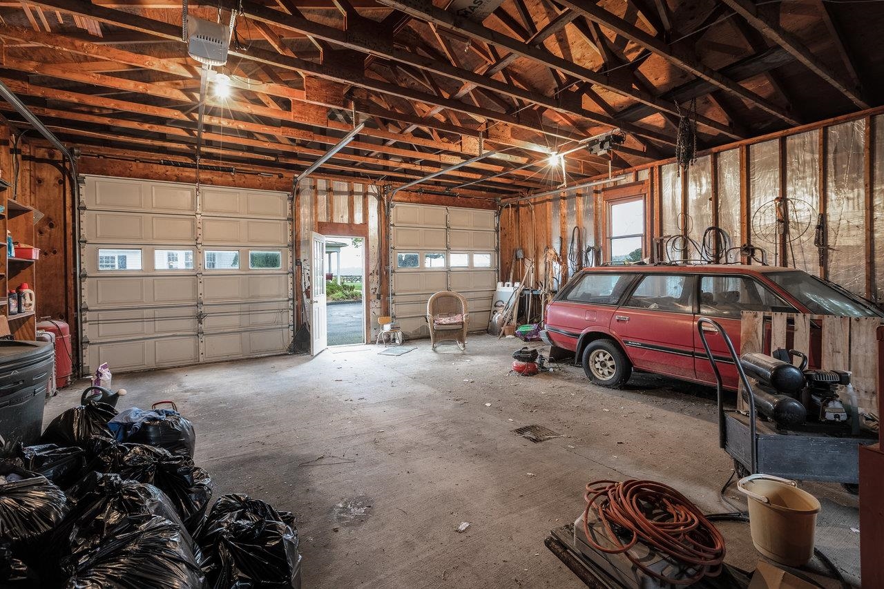 2103 DOGWOOD AVE