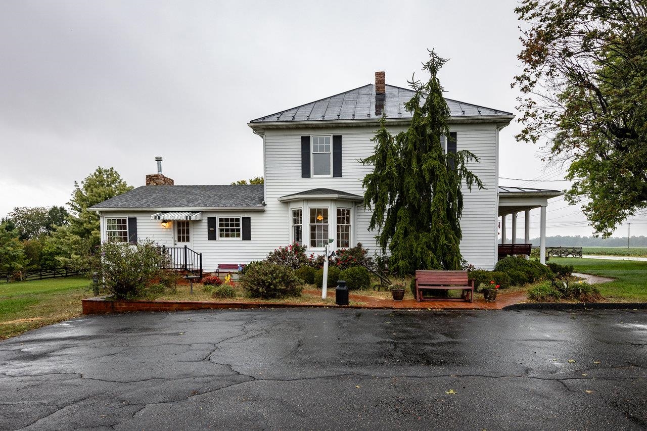 2103 DOGWOOD AVE