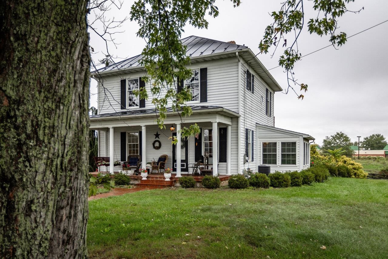 2103 DOGWOOD AVE