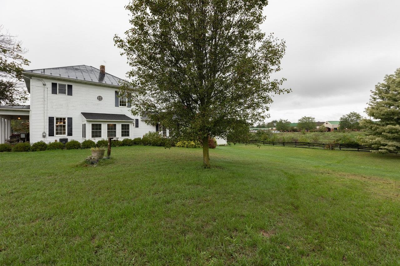 2103 DOGWOOD AVE