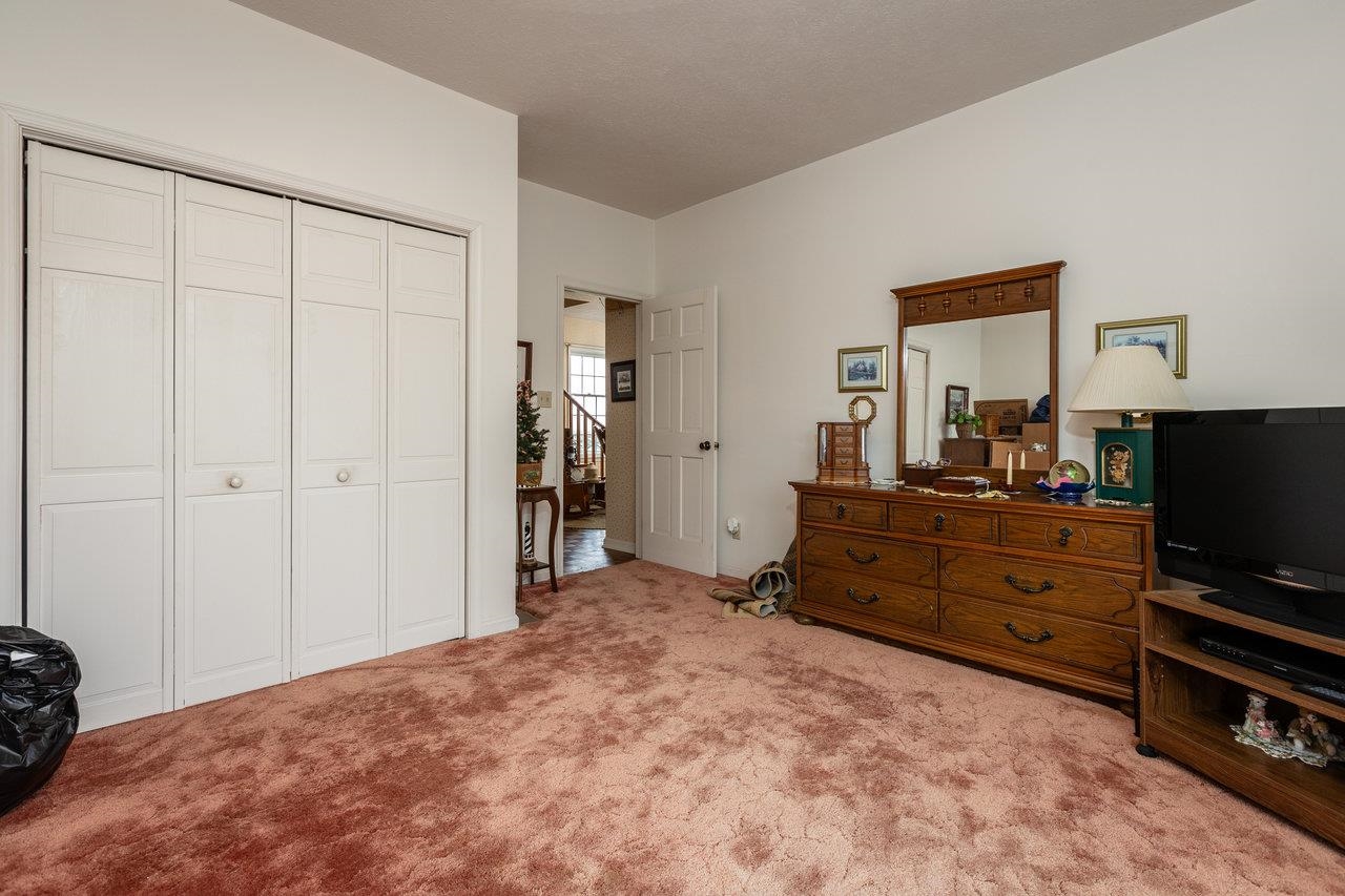 2103 DOGWOOD AVE