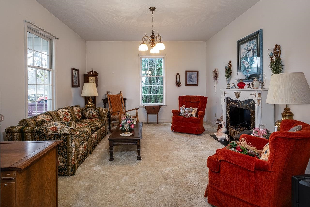 2103 DOGWOOD AVE