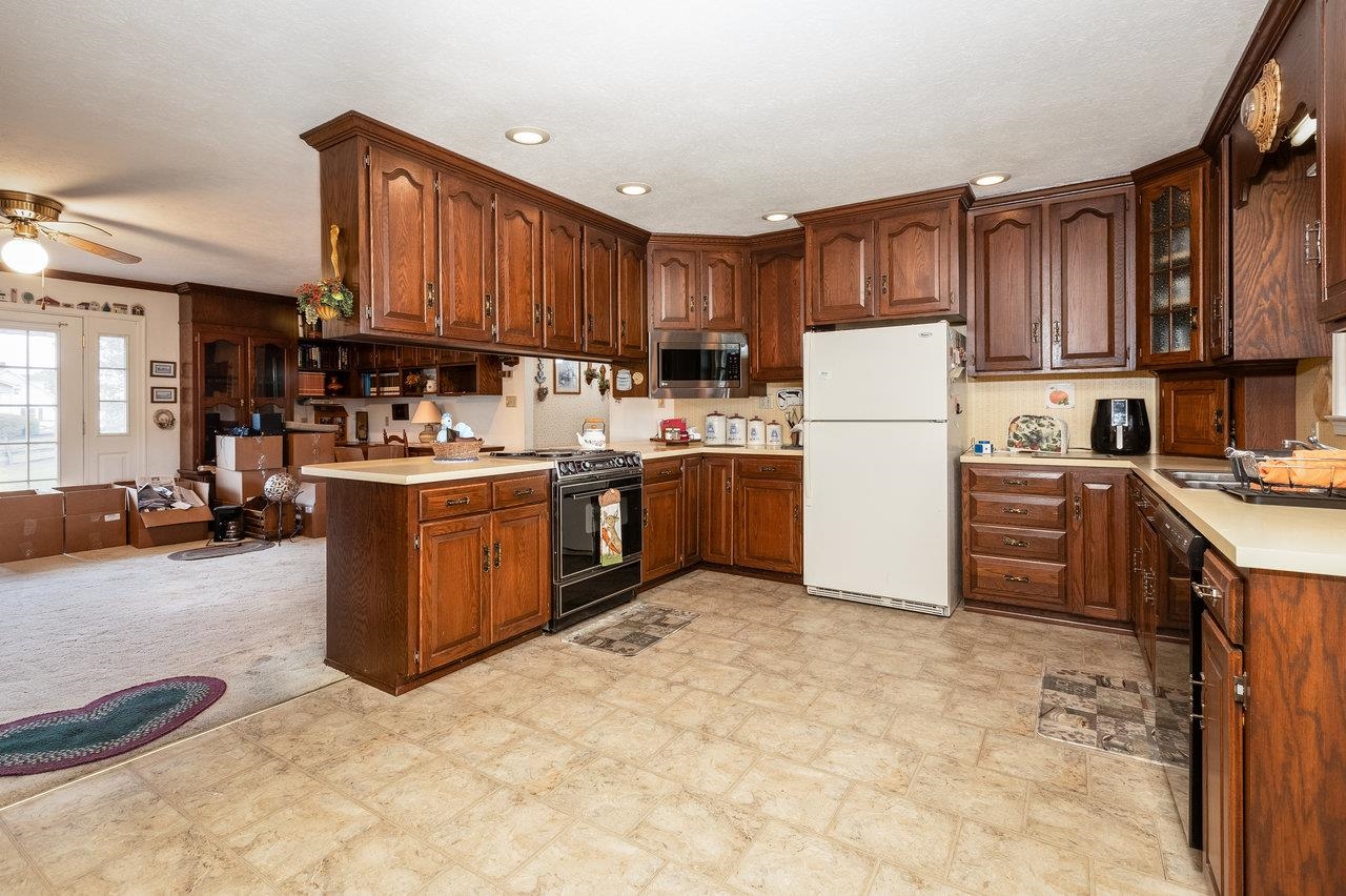 2103 DOGWOOD AVE